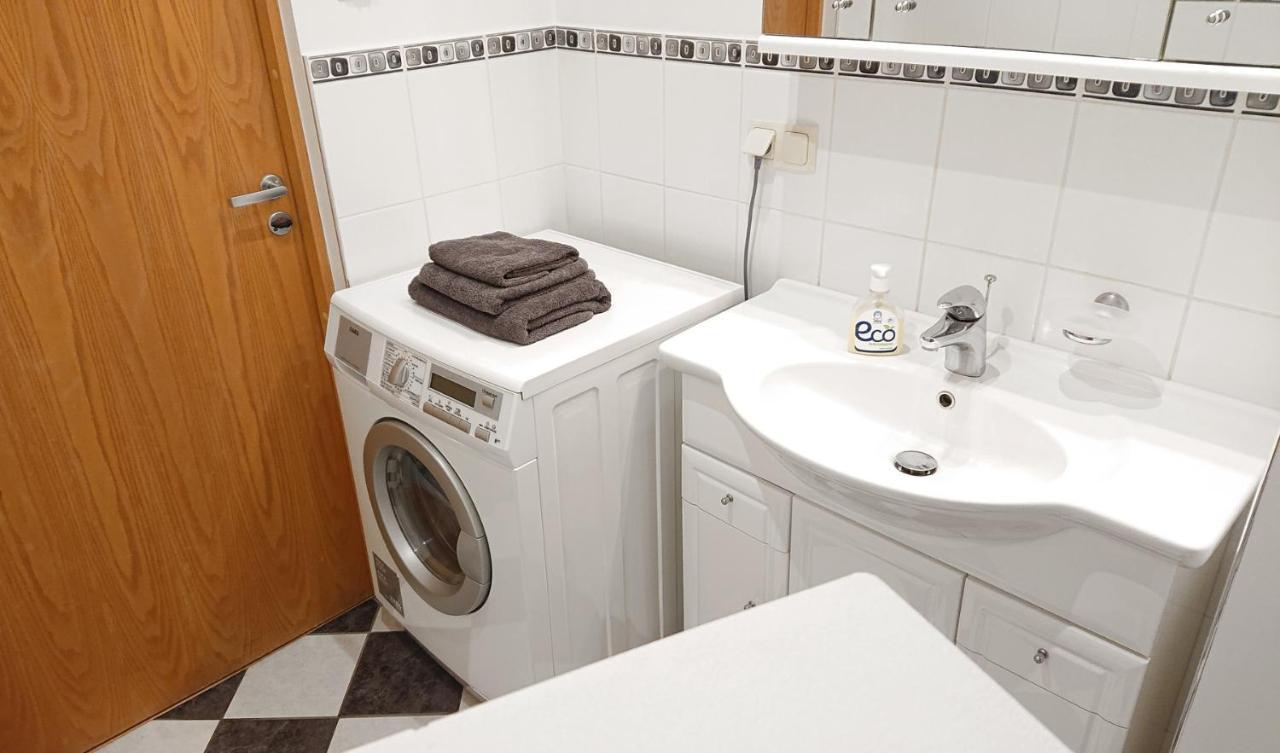 Riga City Center Quiet Apartment With Free Private Parking Εξωτερικό φωτογραφία