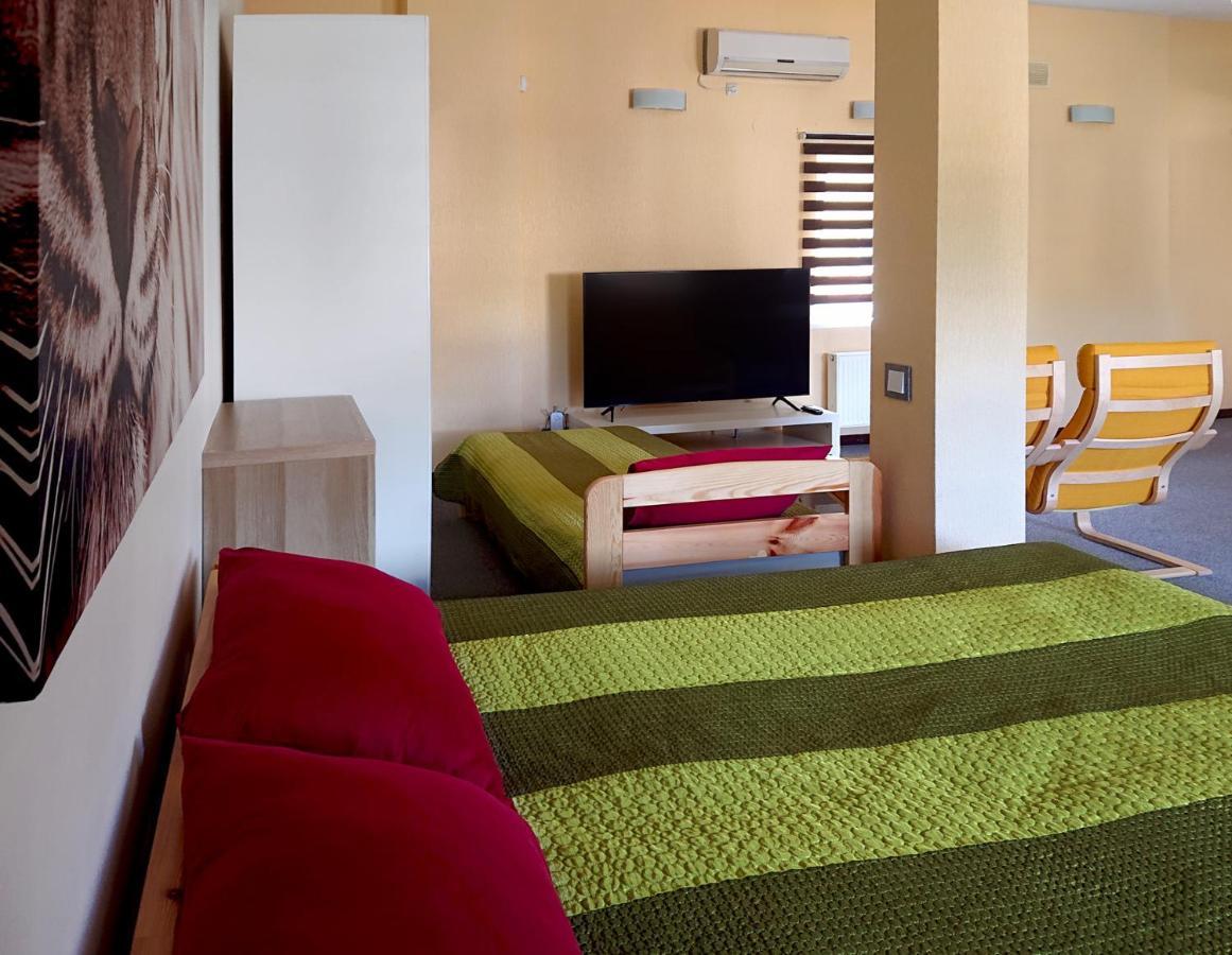 Riga City Center Quiet Apartment With Free Private Parking Εξωτερικό φωτογραφία